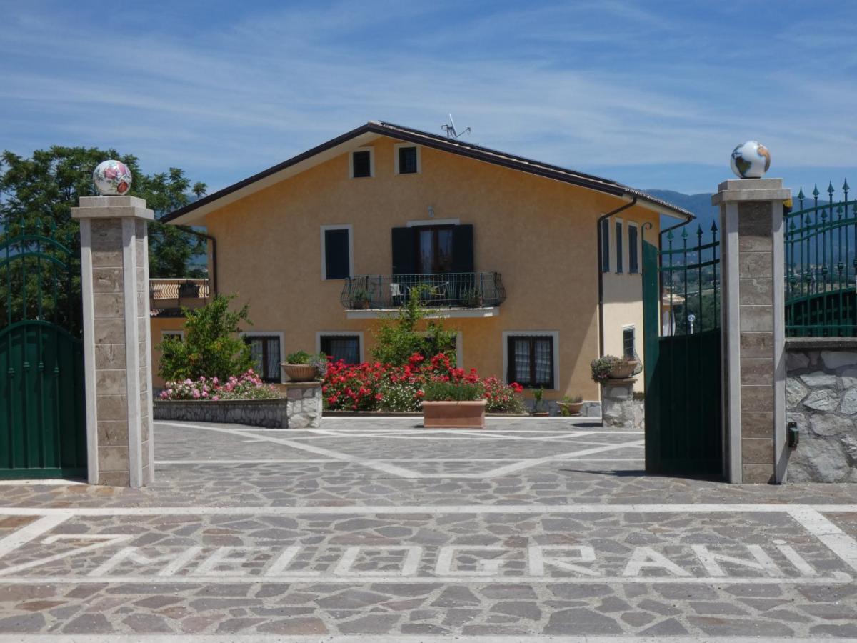I Due Melograni Agriresort Tarano Exterior photo
