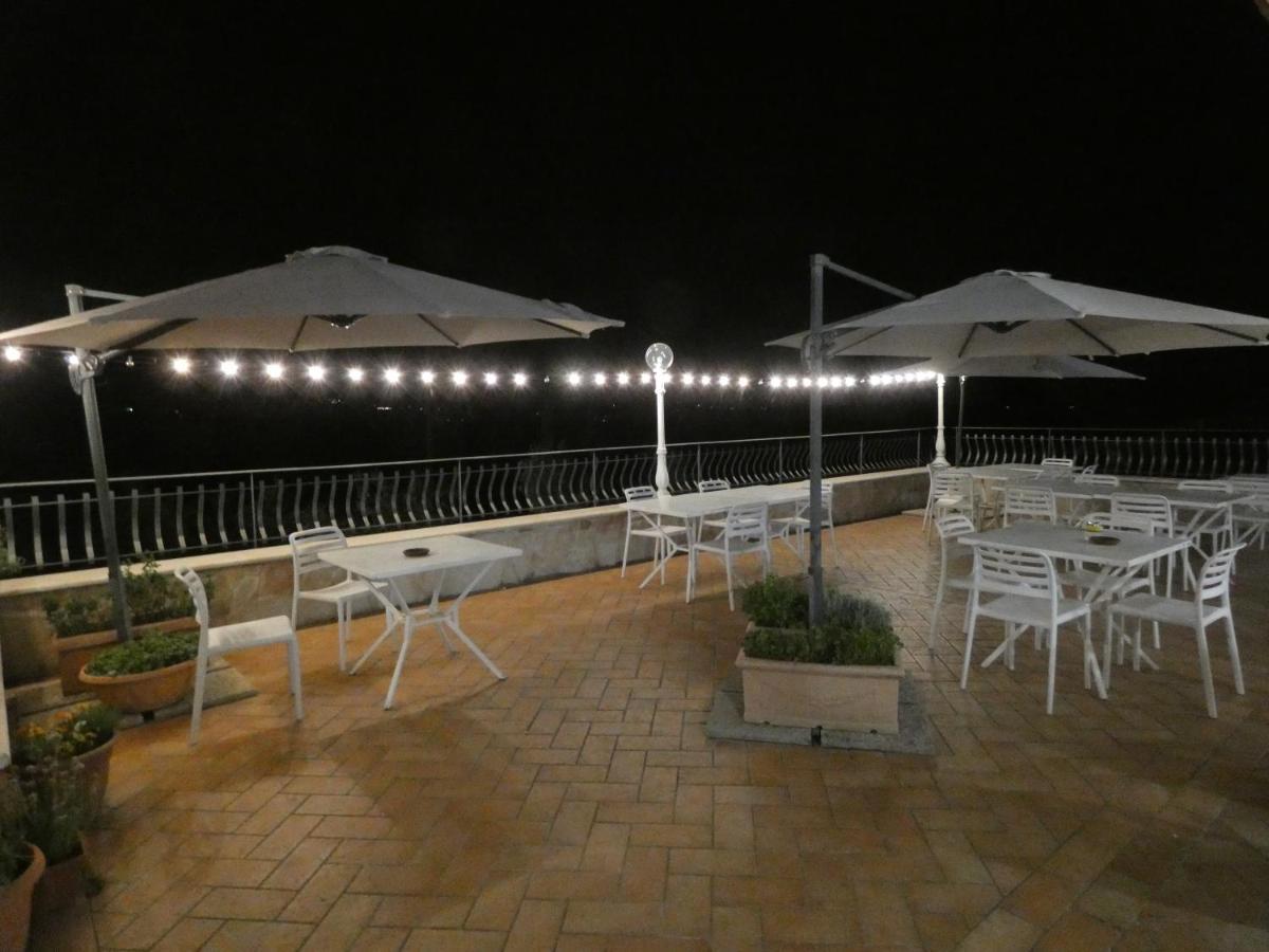 I Due Melograni Agriresort Tarano Exterior photo