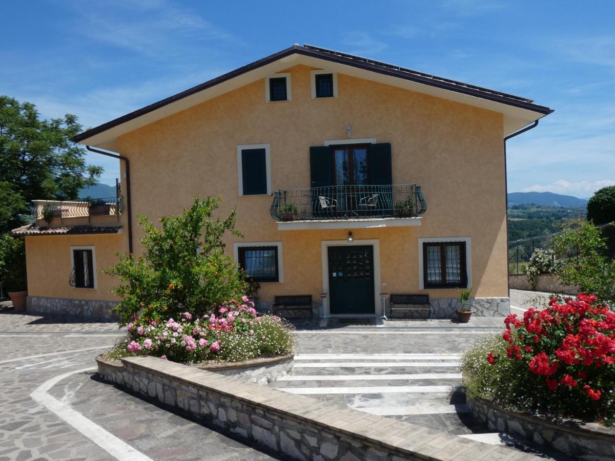I Due Melograni Agriresort Tarano Exterior photo